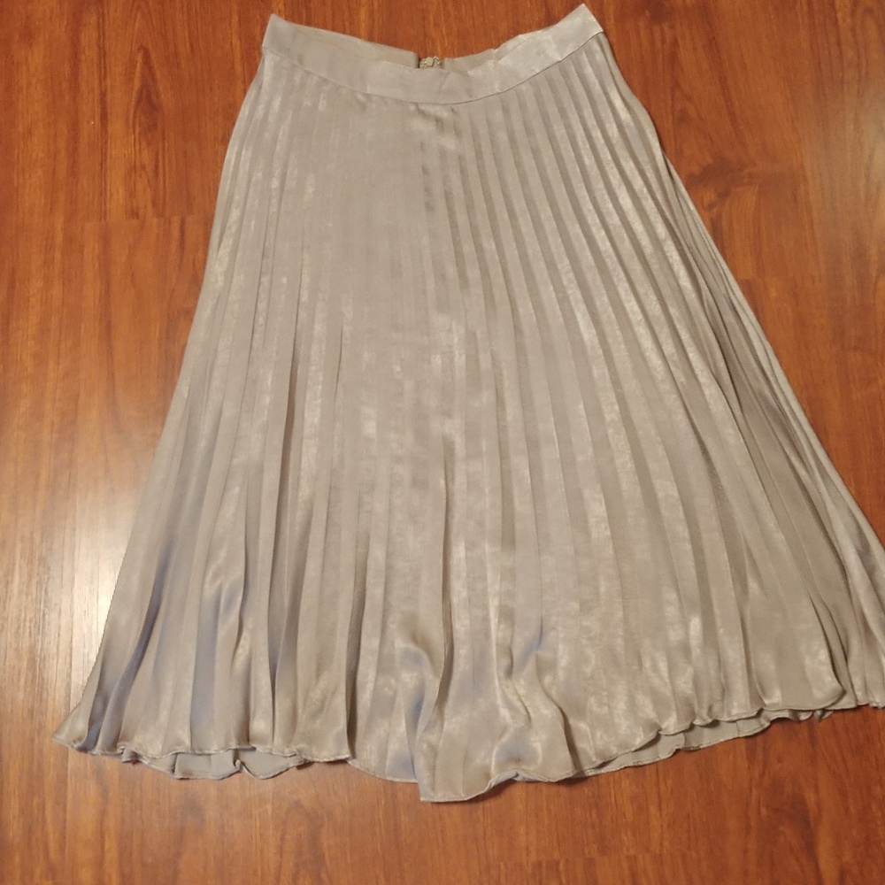 Champagne metallic pleated skirt
